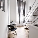 Rio's Stylish Flats
